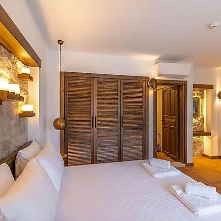 Elizya Boutique Hotel *