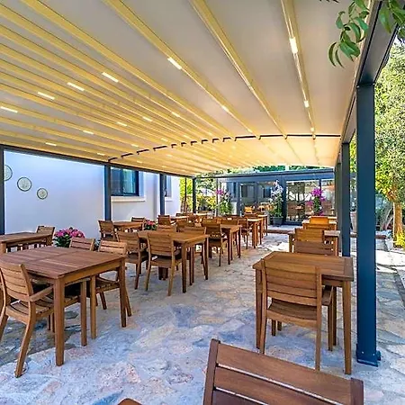 Hotel Elizya Boutique Side